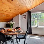 Holiday home 2 Bed In Oc-f32111
