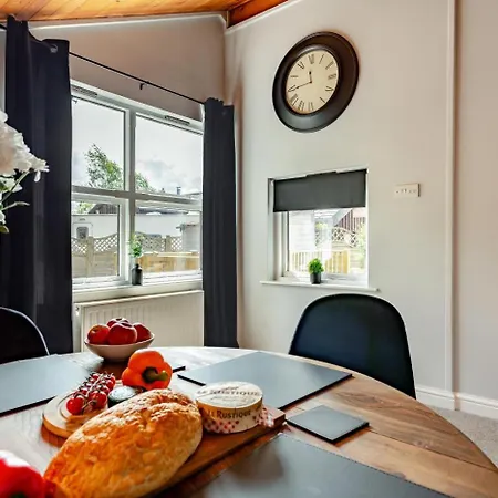 Lodge 2 Bed In Oc-f32111 *