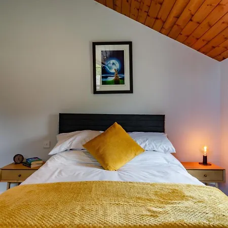 Lodge 2 Bed In Oc-f32111 *