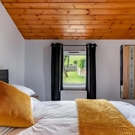 Lodge 2 Bed In Oc-f32111 *